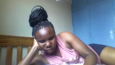 Honeymuny online show from 12-04-25, 08:34