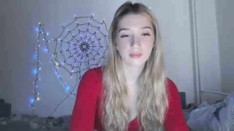 Snapshot of honeyveil chatting on 11-21-25, 01:21 honeyveil online show from 11-21-25, 01:21