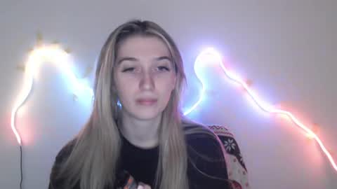 honeyveil online show from 05-12-26, 11:40