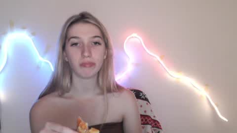 honeyveil online show from 05-13-26, 12:13