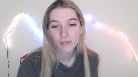 honeyveil online show from 05-22-26, 11:27