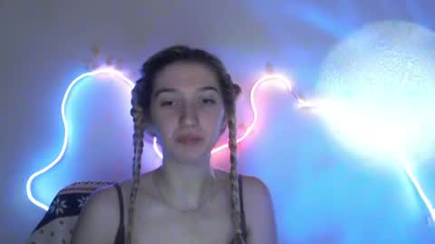 honeyveil online show from 06-06-26, 03:50