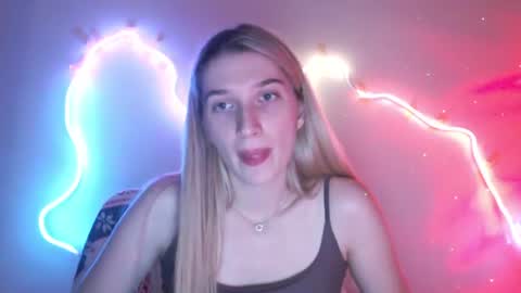 honeyveil online show from 06-11-26, 07:45
