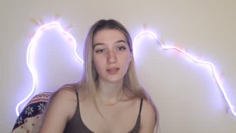 honeyveil online show from 06-30-26, 12:17