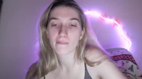 honeyveil online show from 07-28-26, 05:01
