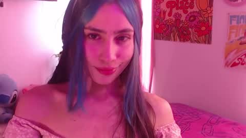 Snapshot of honeyypeaach chatting on 12-04-24, 08:18    online show from 12-04-24, 08:18