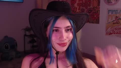 Snapshot of honeyypeaach chatting on 12-10-24, 03:30    online show from 12-10-24, 03:30