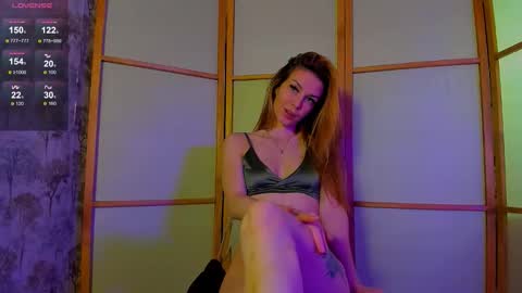 Snapshot of honeyyy_bunny chatting on 09-22-25, 07:27 the perfectgirl online show from 09-22-25, 07:27
