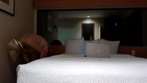 Snapshot of honky220557 chatting on 09-22-25, 03:19 Jovante online show from 09-22-25, 03:19