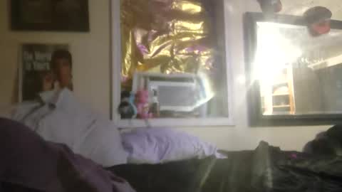 Snapshot of honky220557 chatting on 10-28-25, 07:56 Jovante online show from 10-28-25, 07:56