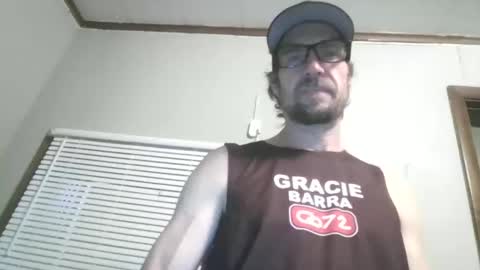 hoodedcricket online show from 05-12-26, 09:56