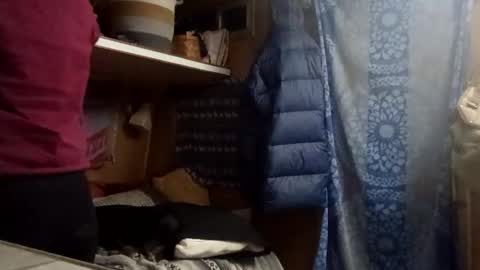 Snapshot of hoodoou chatting on 02-14-26, 03:25 hoodoou online show from 02-14-26, 03:25