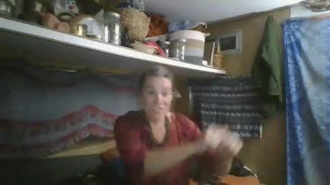 Snapshot of hoodoou chatting on 03-31-26, 02:57 hoodoou online show from 03-31-26, 02:57