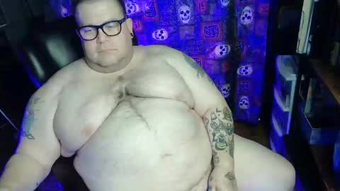 Snapshot of hoosierdaddyxl chatting on 11-24-25, 04:45 Sir online show from 11-24-25, 04:45