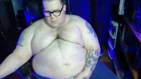 Snapshot of hoosierdaddyxl chatting on 12-01-25, 08:14 Sir online show from 12-01-25, 08:14