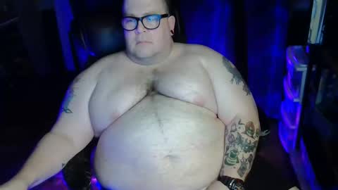 Snapshot of hoosierdaddyxl chatting on 12-14-25, 05:02 Sir online show from 12-14-25, 05:02