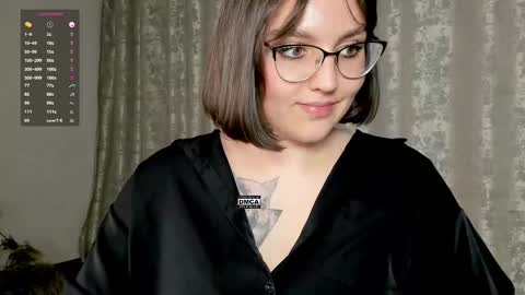 Snapshot of hoot_owl_cb chatting on 02-18-25, 10:38 Karina online show from 02-18-25, 10:38