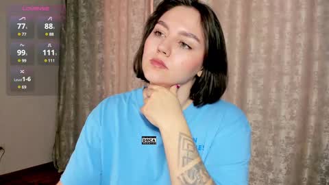 Snapshot of hoot_owl_cb chatting on 02-24-25, 10:14 Karina online show from 02-24-25, 10:14