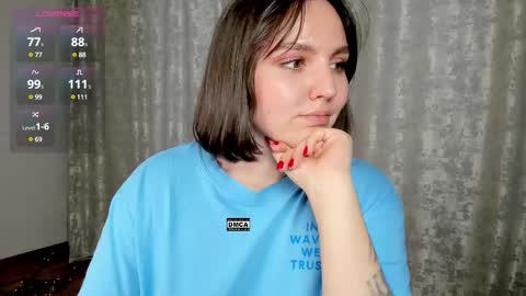 Snapshot of hoot_owl_cb chatting on 03-11-25, 07:48 Karina online show from 03-11-25, 07:48