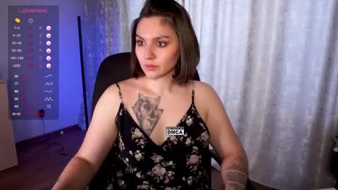 Snapshot of hoot_owl_cb chatting on 10-09-25, 12:41 Karina online show from 10-09-25, 12:41