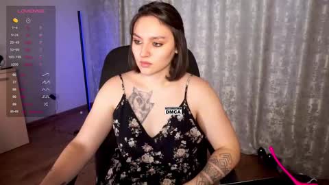 Snapshot of hoot_owl_cb chatting on 11-06-25, 03:07 Karina online show from 11-06-25, 03:07