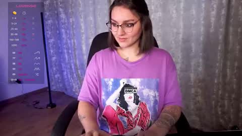 Snapshot of hoot_owl_cb chatting on 12-03-25, 05:48 Karina online show from 12-03-25, 05:48