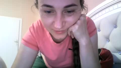 Snapshot of hootloove69 chatting on 07-13-26, 06:22 hootloove69 online show from 07-13-26, 06:22