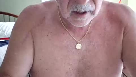Snapshot of hoover6969690 chatting on 10-12-25, 02:49 hoover6969690 online show from 10-12-25, 02:49