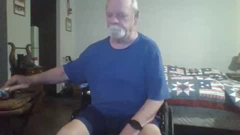 Snapshot of hormonemonster27 chatting on 12-27-24, 06:14 Hormone Monster online show from 12-27-24, 06:14