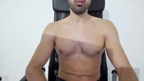 Snapshot of hornboy43 chatting on 09-21-25, 06:31 Oliver Saints online show from 09-21-25, 06:31