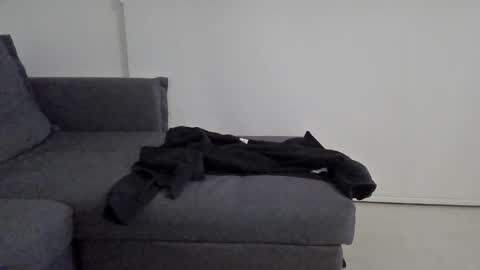 Snapshot of hornboy43 chatting on 12-01-25, 09:42 Oliver Saints online show from 12-01-25, 09:42