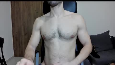 Snapshot of hornboy43 chatting on 01-12-26, 06:24 Oliver Saints online show from 01-12-26, 06:24