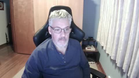 horndoggy online show from 12-17-25, 10:05