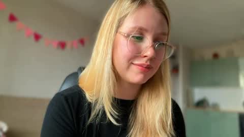 Audrey online show from 10-23-25, 03:28