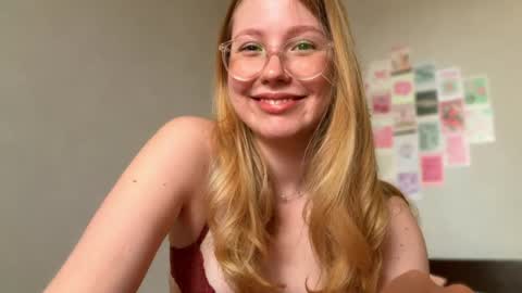 Snapshot of horney_audrey chatting on 05-21-26, 02:29 Audrey online show from 05-21-26, 02:29