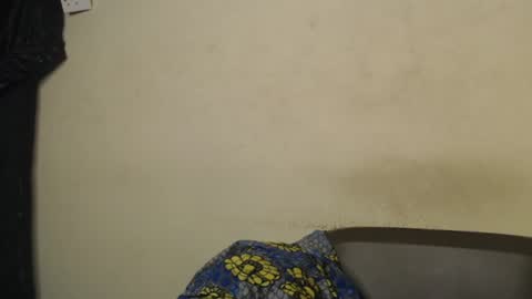 Snapshot of horny4bum chatting on 02-06-25, 07:35 horny4bum online show from 02-06-25, 07:35