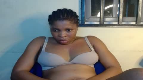 Snapshot of horny4bum chatting on 02-25-25, 10:29 horny4bum online show from 02-25-25, 10:29