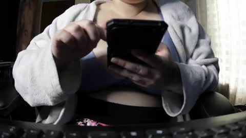 Snapshot of horny_amature_couple chatting on 02-21-25, 06:07 Misty online show from 02-21-25, 06:07