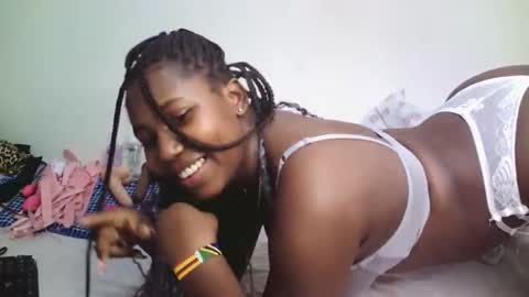 cutiey online show from 04-12-26, 01:10