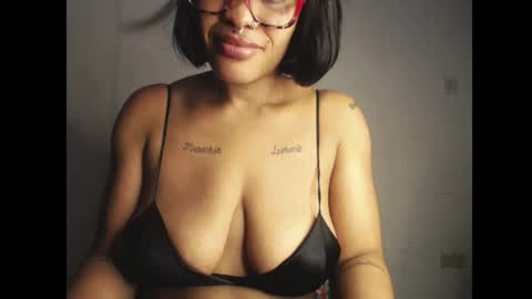 horny_ebonygirl_ online show from 04-17-26, 05:43