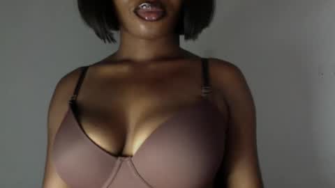 delilah online show from 05-26-26, 03:24
