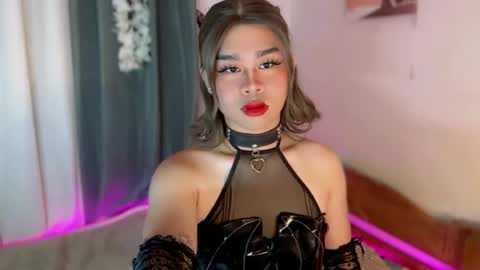 Snapshot of horny_honeyx chatting on 07-06-26, 05:15 horny_honeyx online show from 07-06-26, 05:15