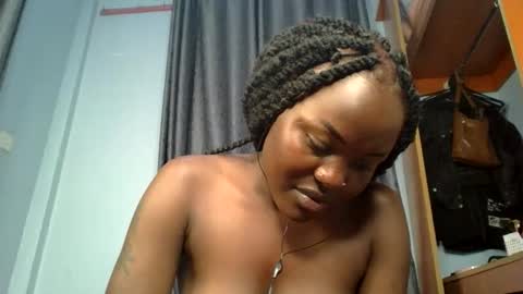 Snapshot of horny_lunah chatting on 04-27-26, 05:00 horny_lunah online show from 04-27-26, 05:00
