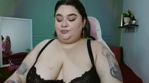 Snapshot of horny_neighbors_ chatting on 12-14-24, 09:29 onlyTiffany I broke up with frank 10 days ago online show from 12-14-24, 09:29