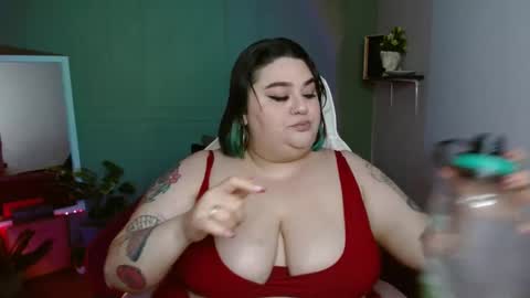 Snapshot of horny_neighbors_ chatting on 01-12-25, 04:00 onlyTiffany I broke up with frank 10 days ago online show from 01-12-25, 04:00