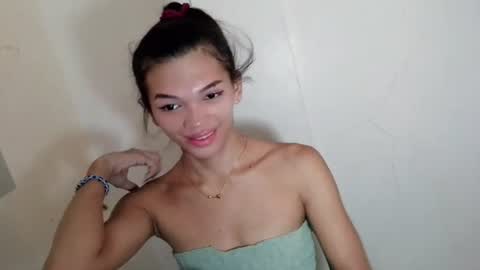 Rhiana online show from 06-17-26, 03:20