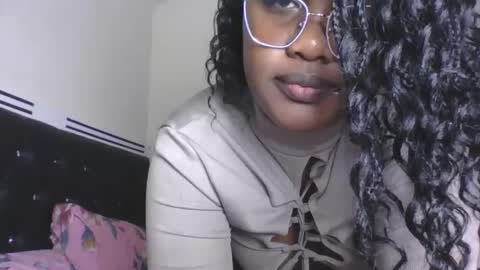 Lucy online show from 04-11-26, 01:37