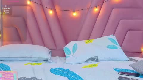 Khloe  online show from 10-07-25, 12:46