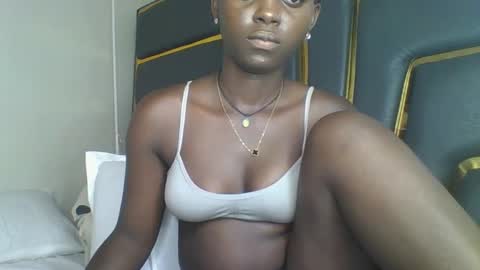 Bella online show from 11-15-25, 09:17