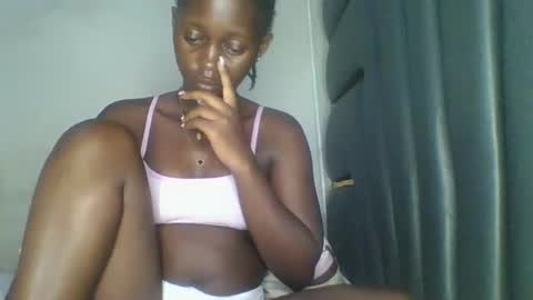 Bella online show from 04-20-26, 07:00